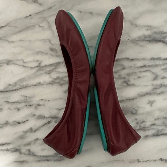 Tieks Burgundy Ballet Flats sz 8 - Picture 8 of 10
